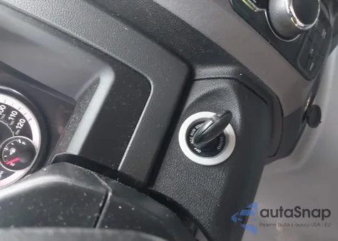 2017 Ram 1500 Express 4X4 6'4 Box z USA, uszkodzony, nr VIN 1C6RR7FT8HS811379